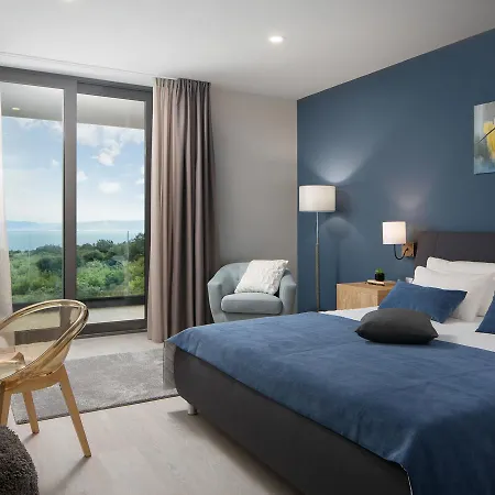 Luxurious In Labin With Swimming Pool And Sea View * Raša