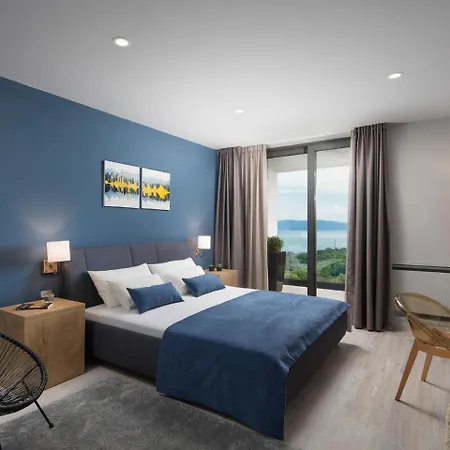 Luxurious In Labin With Swimming Pool And Sea View * Raša