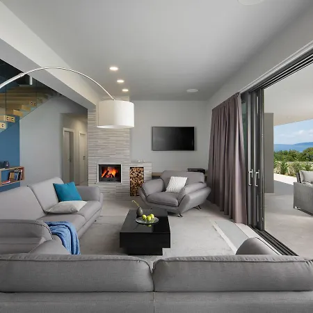Luxurious In Labin With Swimming Pool And Sea View * Raša