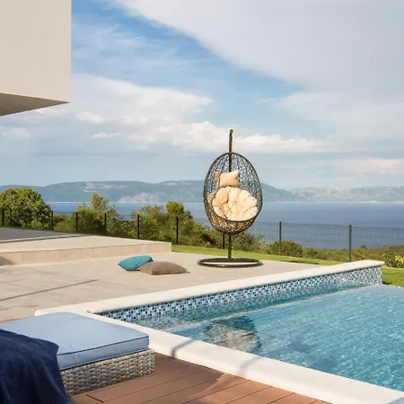 Luxurious In Labin With Swimming Pool And Sea View * Raša